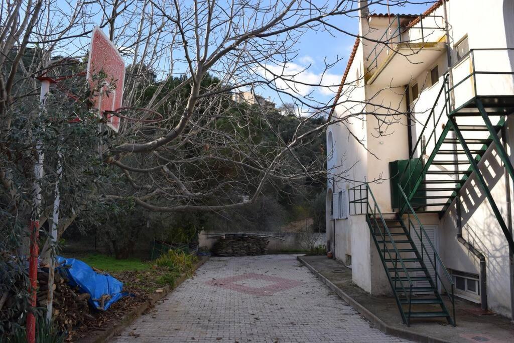 شقة Ολόκληρος Όροφος Αγροτική Οικία نيوس بيرغوس المظهر الخارجي الصورة